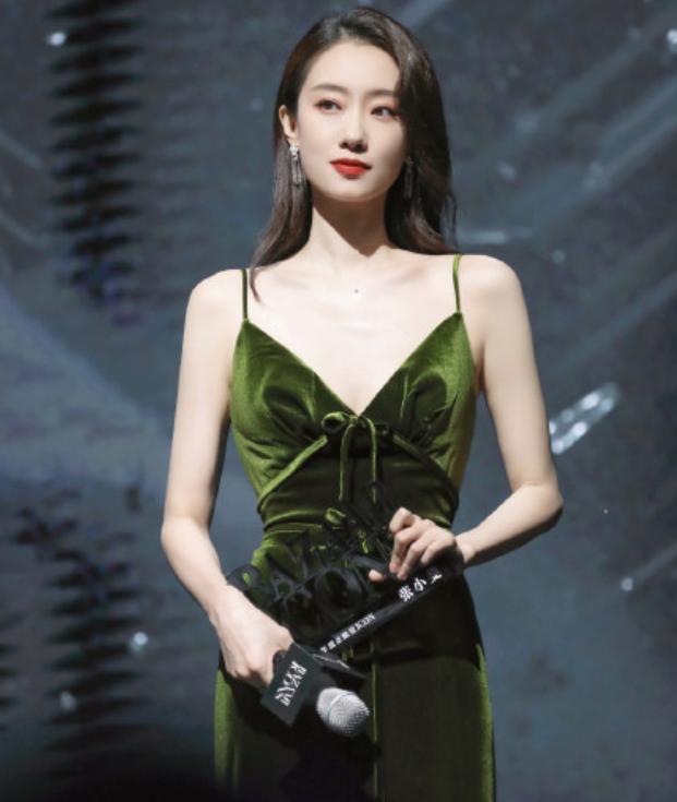 演员童瑶的温馨日常分享