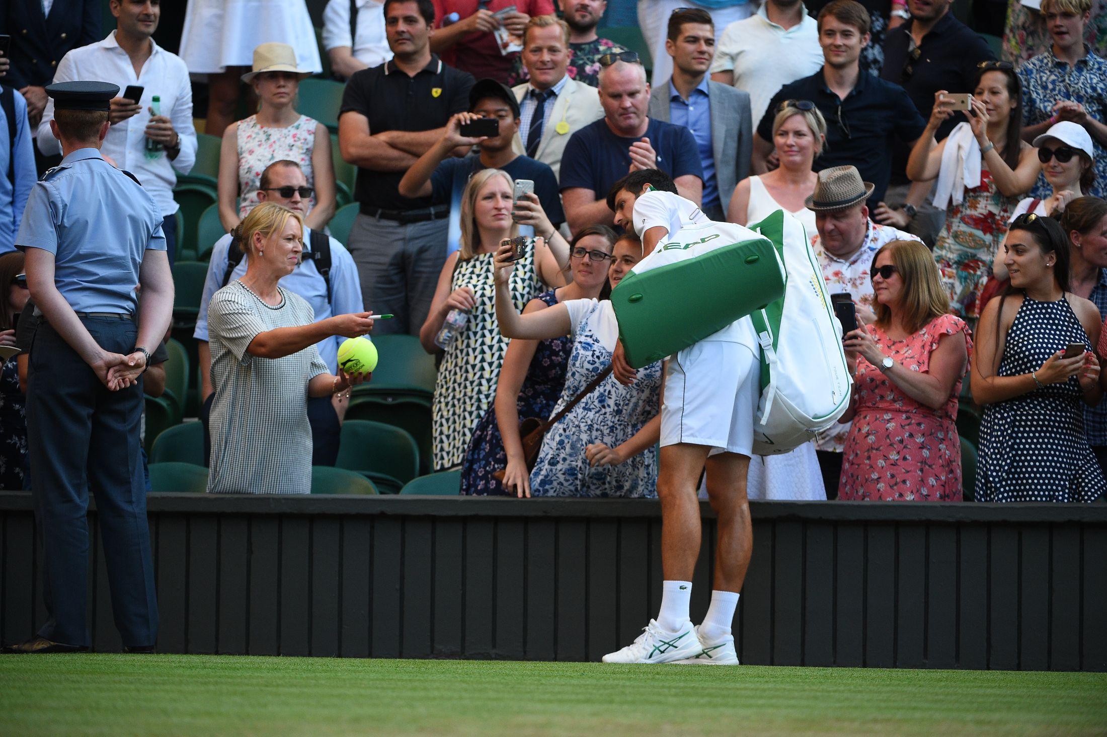简述网球比赛的观赛礼仪,简述网球比赛的观赛礼仪