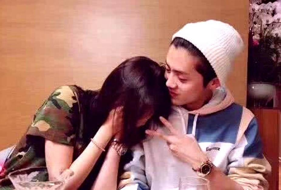 缅怀逝去明星，传递爱与陪伴——一则温馨有趣的日常故事