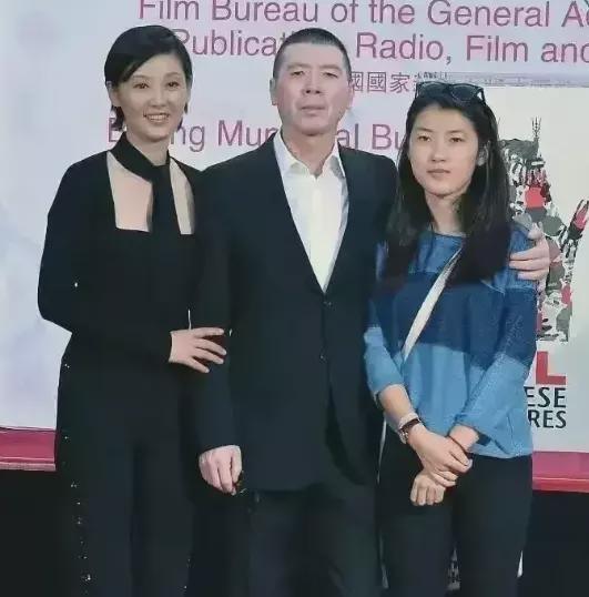 混乱艺校最新，自信与成就感的励志之旅，艺术与生活的交融之路