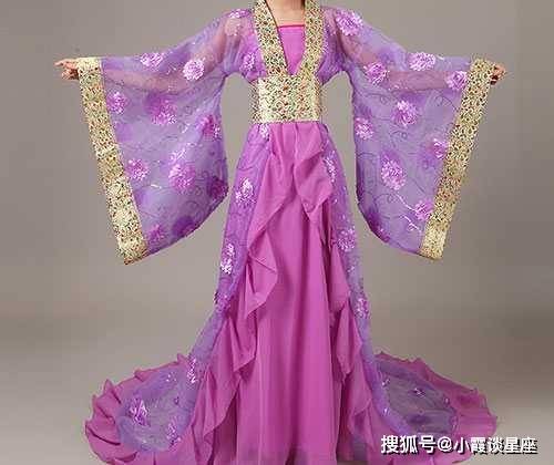 现代舞女装新款，小巷中的隐秘时尚探索
