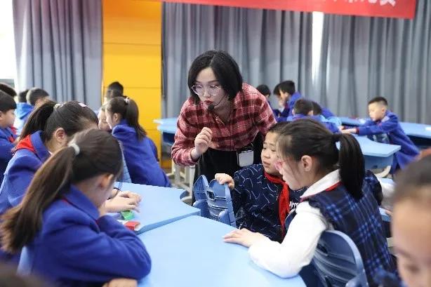 重庆大学城最新动态，新闻热点与观点解析