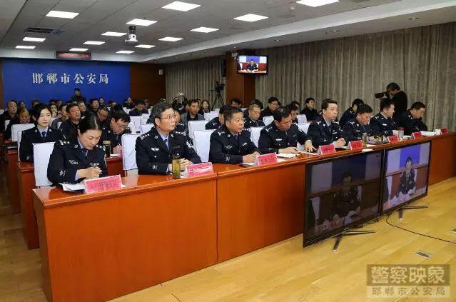 艾文庆科技新品引领智能生活新纪元，最新消息揭秘重磅震撼登场！